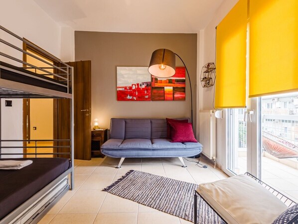 2 chambres, fer et planche à repasser, accès au Wi-Fi (inclus)