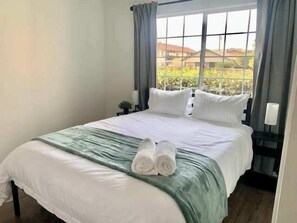 3 bedrooms, WiFi, bed sheets