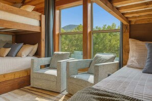 8 bedrooms, iron/ironing board, travel crib, WiFi - New! Game Time Retreat! Waterfall, Galaxy Pool, Rooftop Theater, Sauna, Hot Tub! (Sevierville)