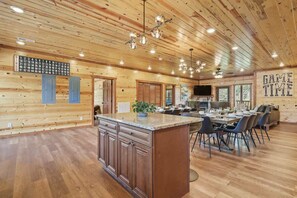 Dining - New! Game Time Retreat! Waterfall, Galaxy Pool, Rooftop Theater, Sauna, Hot Tub! (Sevierville)
