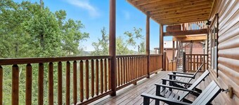 New! Game Time Retreat! Waterfall, Galaxy Pool, Rooftop Theater, Spa, Sauna!