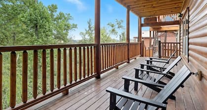 New! Game Time Retreat! Waterfall, Galaxy Pool, Rooftop Theater, Spa, Sauna!