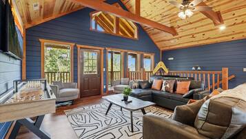 Älytelevisio, takka, DVD-soitin