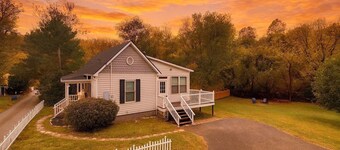 The Whimsical Wand, Creekside Cozy Magical Stay