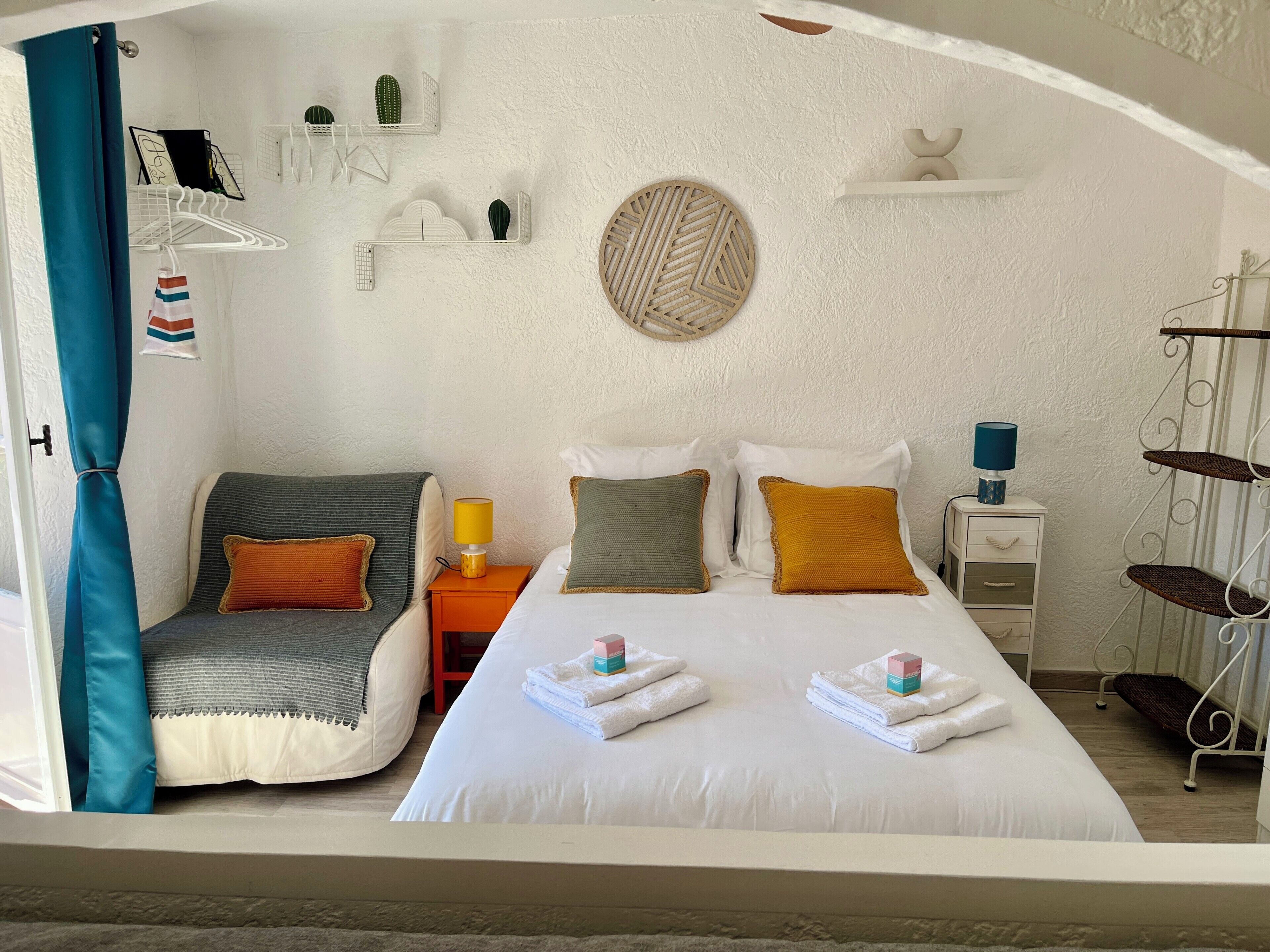 1 chambre, fer et planche à repasser, Wi-Fi, draps fournis