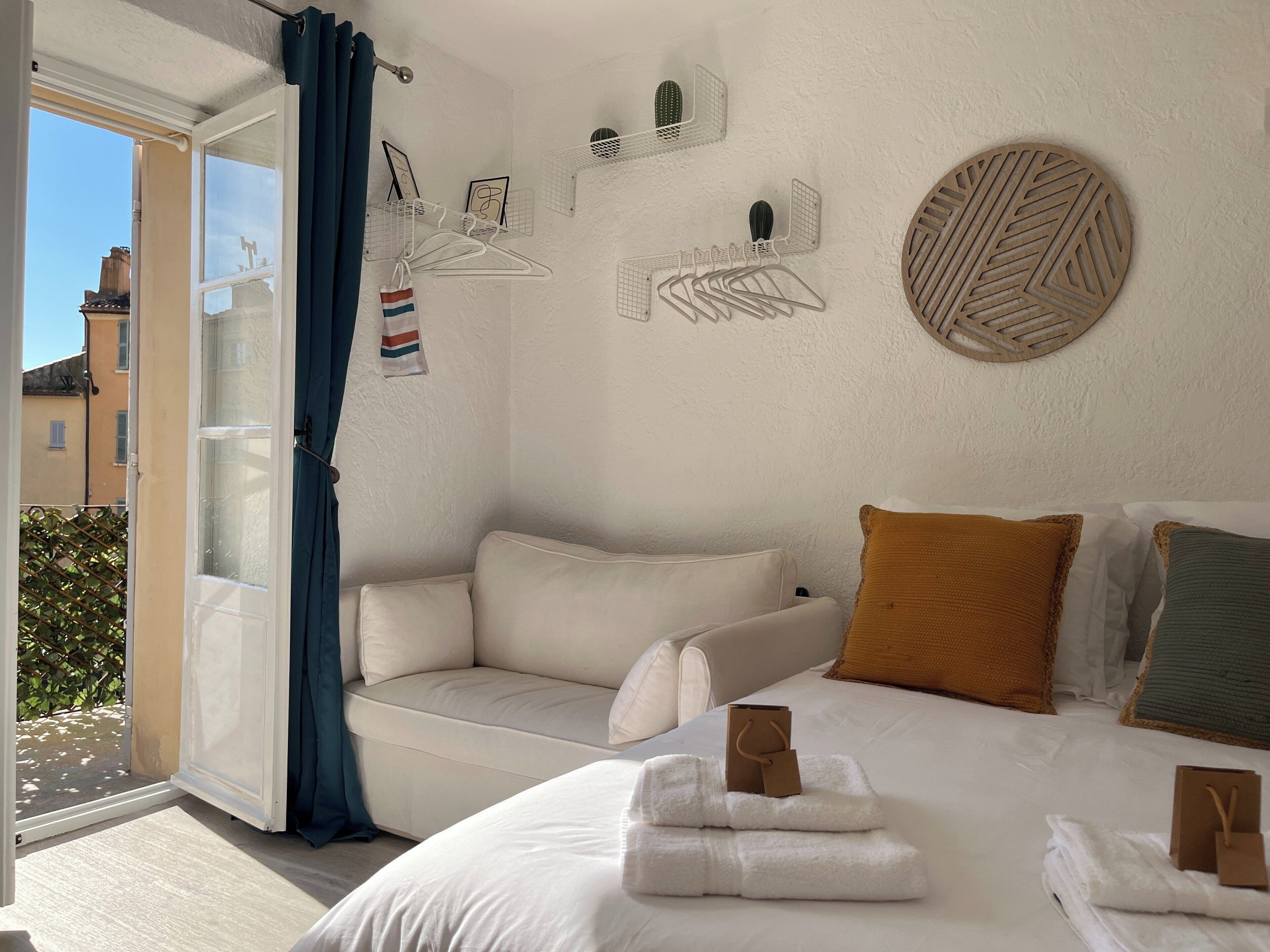 1 chambre, fer et planche à repasser, Wi-Fi, draps fournis