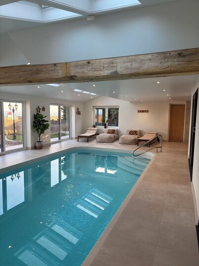 Stunning Beach Villa with Indoor Pool and Jacuzzi!