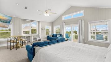 6 habitaciones, tabla de planchar con plancha y cuna de viaje