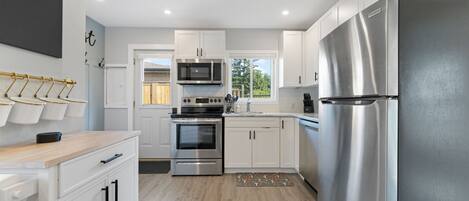 Microwave, oven, stovetop, dishwasher