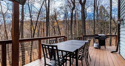 Family-favorite rental nestled in the woods at the top of the Wintergreen Resort