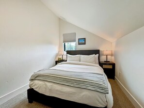 3 quartos, berço de viagem, Wi-Fi, roupa de cama