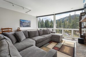 TV connectée, cheminée