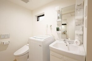 Room - Calm Riverside Inn/Close to Ikebukuro (Tokyo)