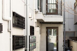 Exterior - Calm Riverside Inn/Close to Ikebukuro (Tokyo)