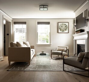 Téléviseur connecté, foyer, chaîne audio