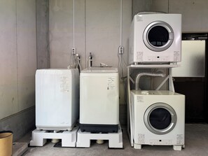 Superior Villa, Balcony, City View | Laundry - Ikkenyahotel FUKUOKA (Fukuoka)