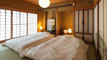 Superior Villa, Balcony, City View | Blackout curtains, iron/ironing board, free WiFi