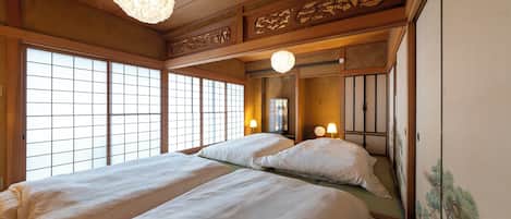 Villa – superior, balkong, byutsikt | Blendingsgardiner, strykejern/-brett og wi-fi (inkludert)