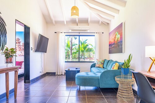 Peaceful Casita near beach, yoga deck, salta water pool