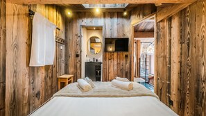 4 bedrooms, iron/ironing board, free WiFi, bed sheets - NEW! Chalet Nova - LES GETS: fireplace, jacuzzi, stunning view (Les Gets)
