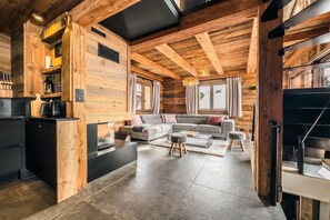 TV, fireplace - NEW! Chalet Nova - LES GETS: fireplace, jacuzzi, stunning view (Les Gets)