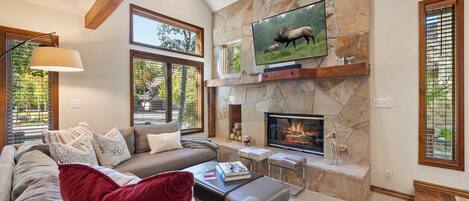 スマートテレビ、暖炉