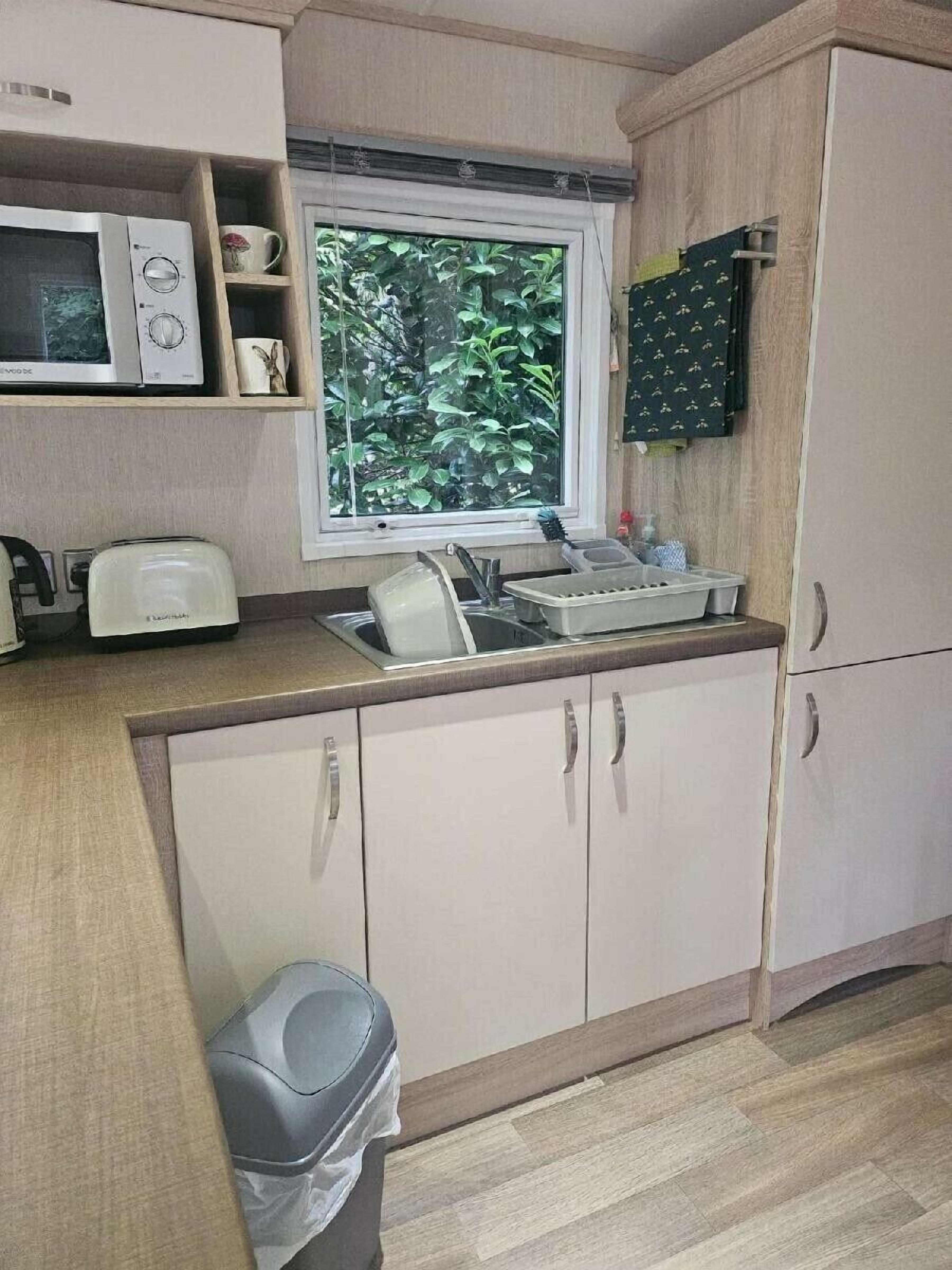 Cookware/dishes/utensils