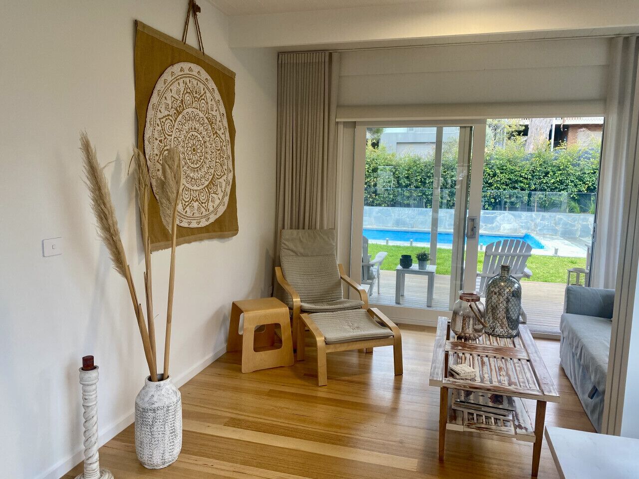 Télévision, cheminée