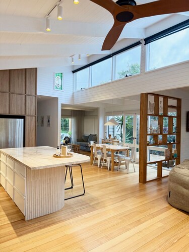 Sea Breeze Pool House - Jan Juc