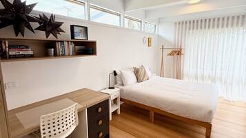 3 habitaciones, tabla de planchar con plancha, wifi y ropa de cama