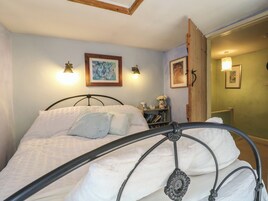 2 habitaciones, decoración personalizada y muebles diferentes 
