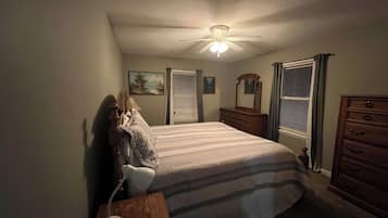 6 makuuhuonetta, silitysrauta/-lauta, Wi-Fi, vuodevaatteet