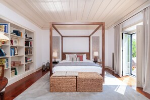 3 bedrooms, iron/ironing board, WiFi, bed sheets - Quinta da Arrábida - Manor House. Luxury meets beauty within Nature in Arrábida (Azeitão)