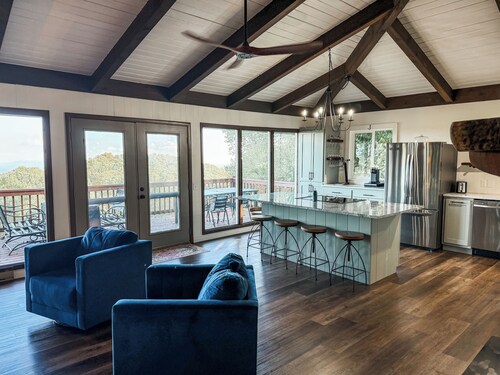 The Perch -Incredible view - Right along the Blue Ridge Parkway