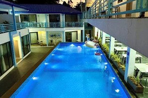 Unclassified image, 3 of 15, button - LuckyTito Divers Boracay Island Resorts (Malay)