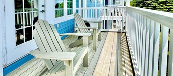 Cozy 1-Bedroom Romantic Retreat with full Kitchen