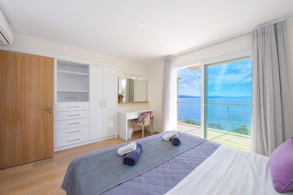 4 bedrooms