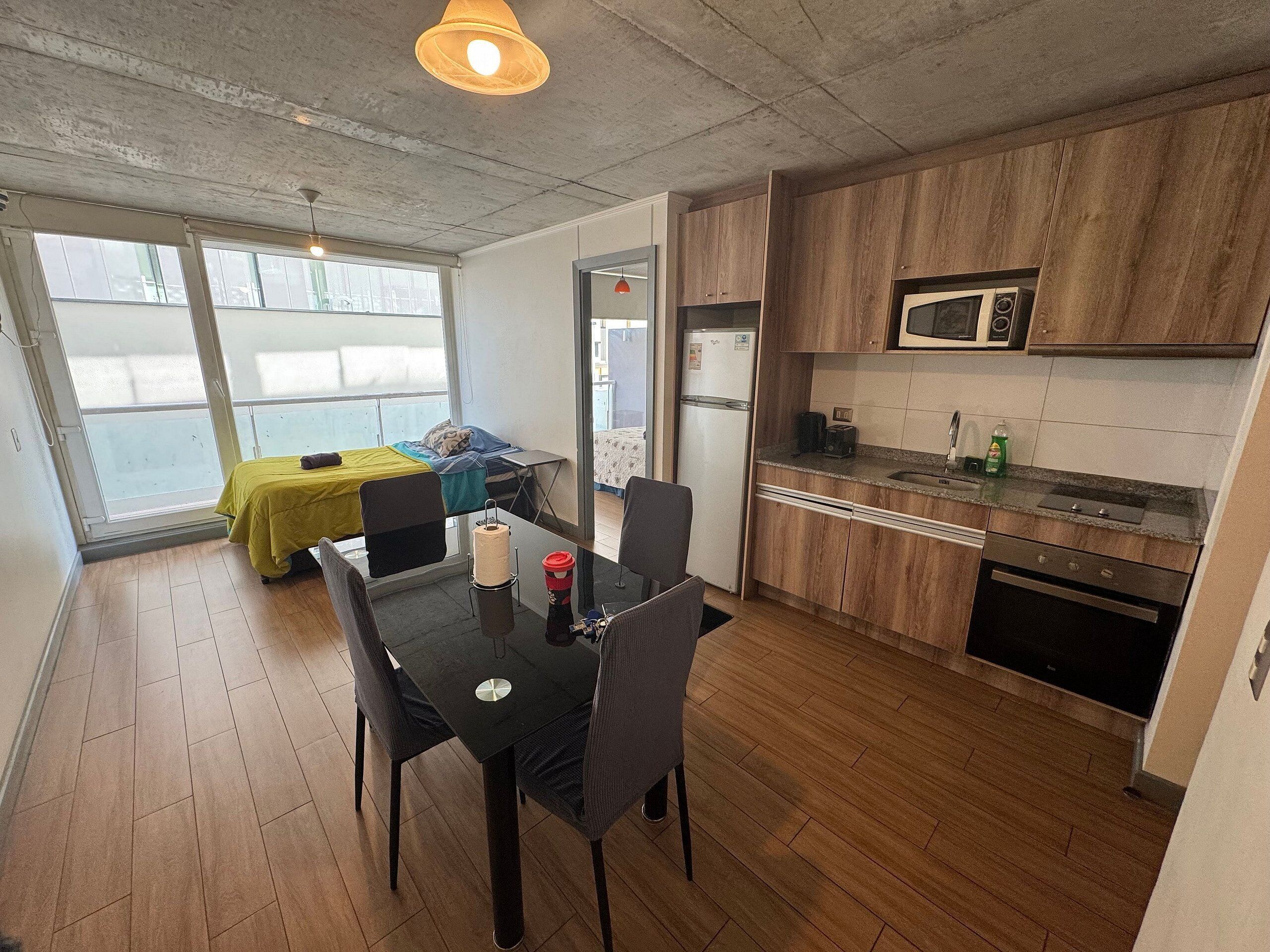 Classic Apartment | Private kitchen | Mini-fridge, microwave, oven, cookware/dishes/utensils