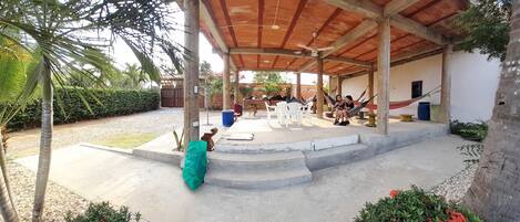 Kabin Keluarga, patio | Area keluarga