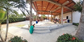 Cabin dành cho gia đình, sân hiên | Khu phòng khách