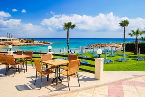 Villa - Villa Solis With 3 Bedrooms and 3 Bathrooms (Paralimni)