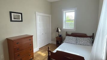 4 dormitorios, tabla de planchar con plancha, wifi y ropa de cama
