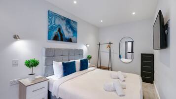 Iron/ironing board, travel cot, free WiFi, bed sheets
