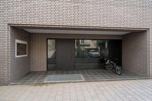 Exterior detail - Fujiterrace Yoga (Tokyo)
