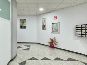 Apartment | Reception - Apartment in Torremolinos Near Beach (Torremolinos)