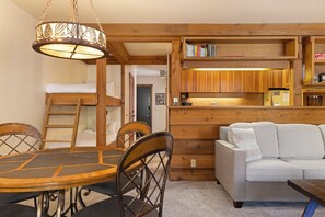 Interior - Outpost: Larkspur 1212 (Wilson)