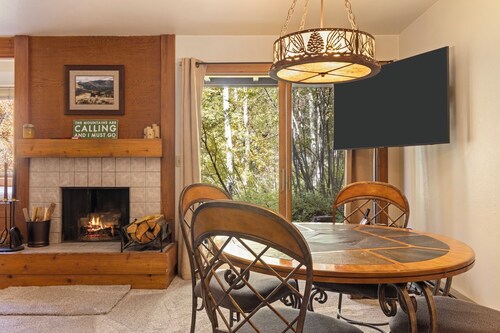 Outpost: Larkspur 1212