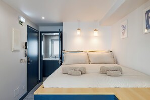 In-room safe, iron/ironing board, free WiFi, bed sheets