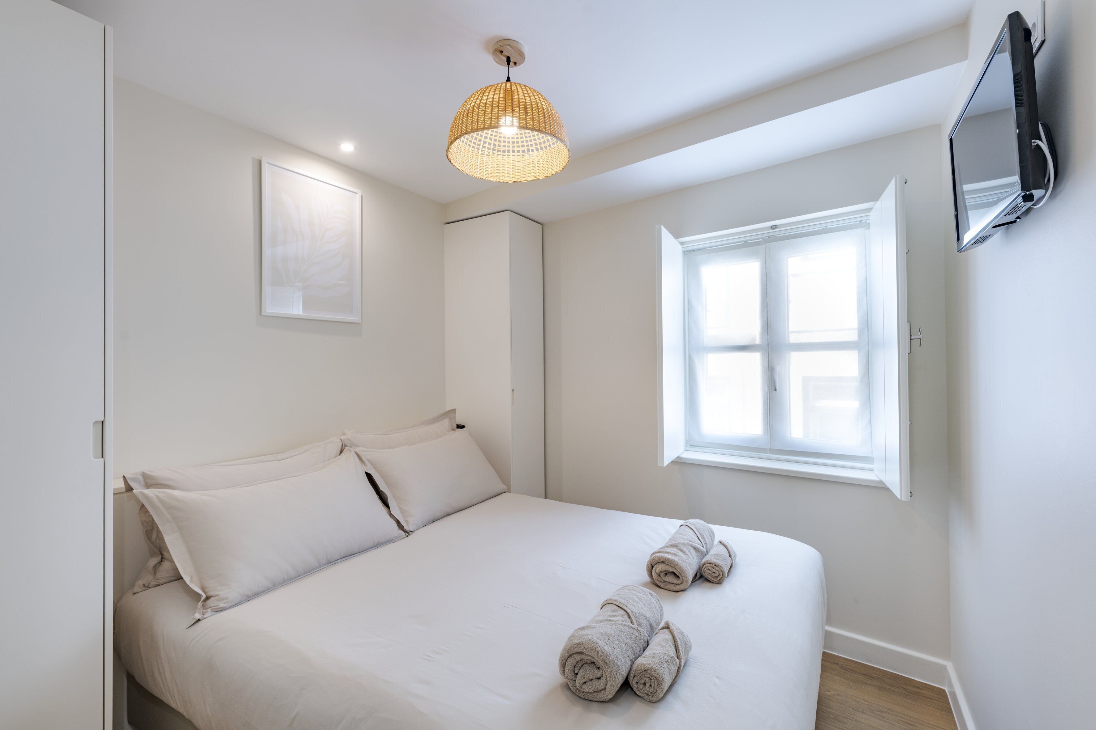 In-room safe, iron/ironing board, free WiFi, bed sheets