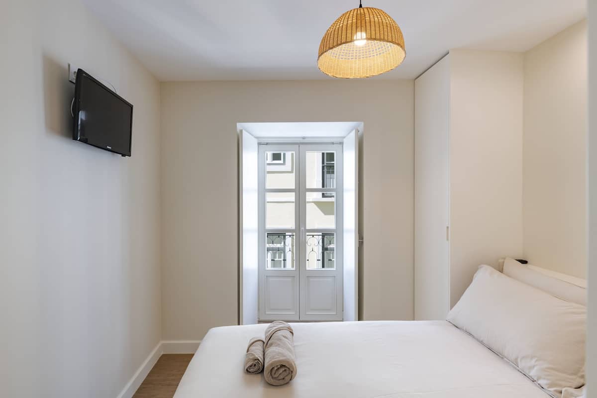 In-room safe, iron/ironing board, free WiFi, bed sheets